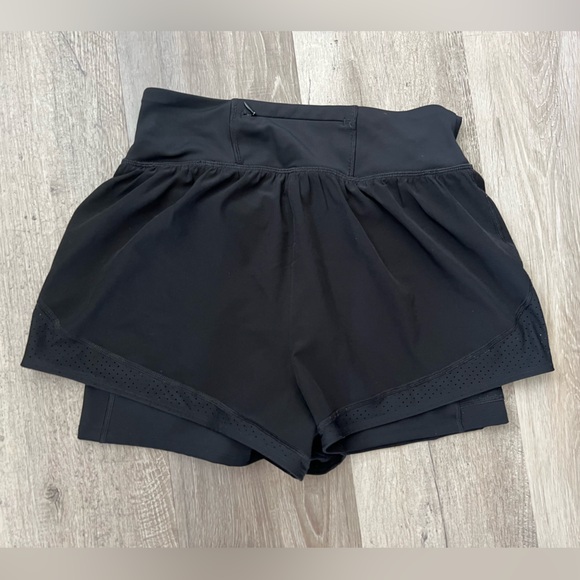 Spanx Get Moving Athletic Shorts size medium - Picture 8 of 8